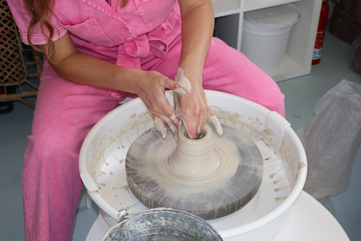 Art of Clay: Pottery Throwing
